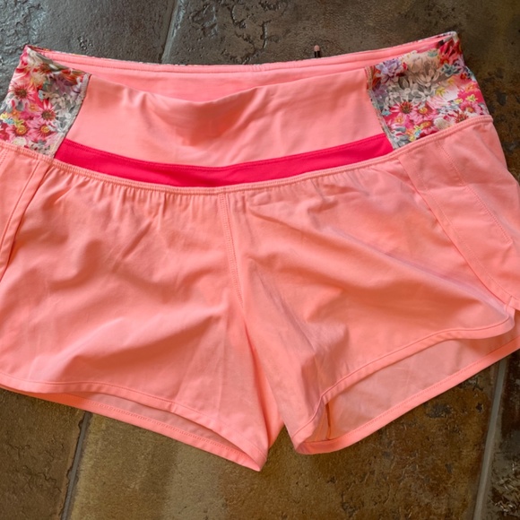LULULEMON FLOWABUNGA TOP + SHORT SET SZ 6 [SUPER RARE] - Picture 4 of 5
